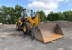 2022 Caterpillar 938M - photo 1
