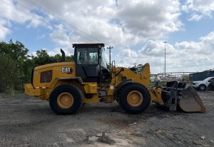 2022 Caterpillar 938M - photo 1
