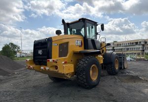 2022 Caterpillar 938M - photo 1