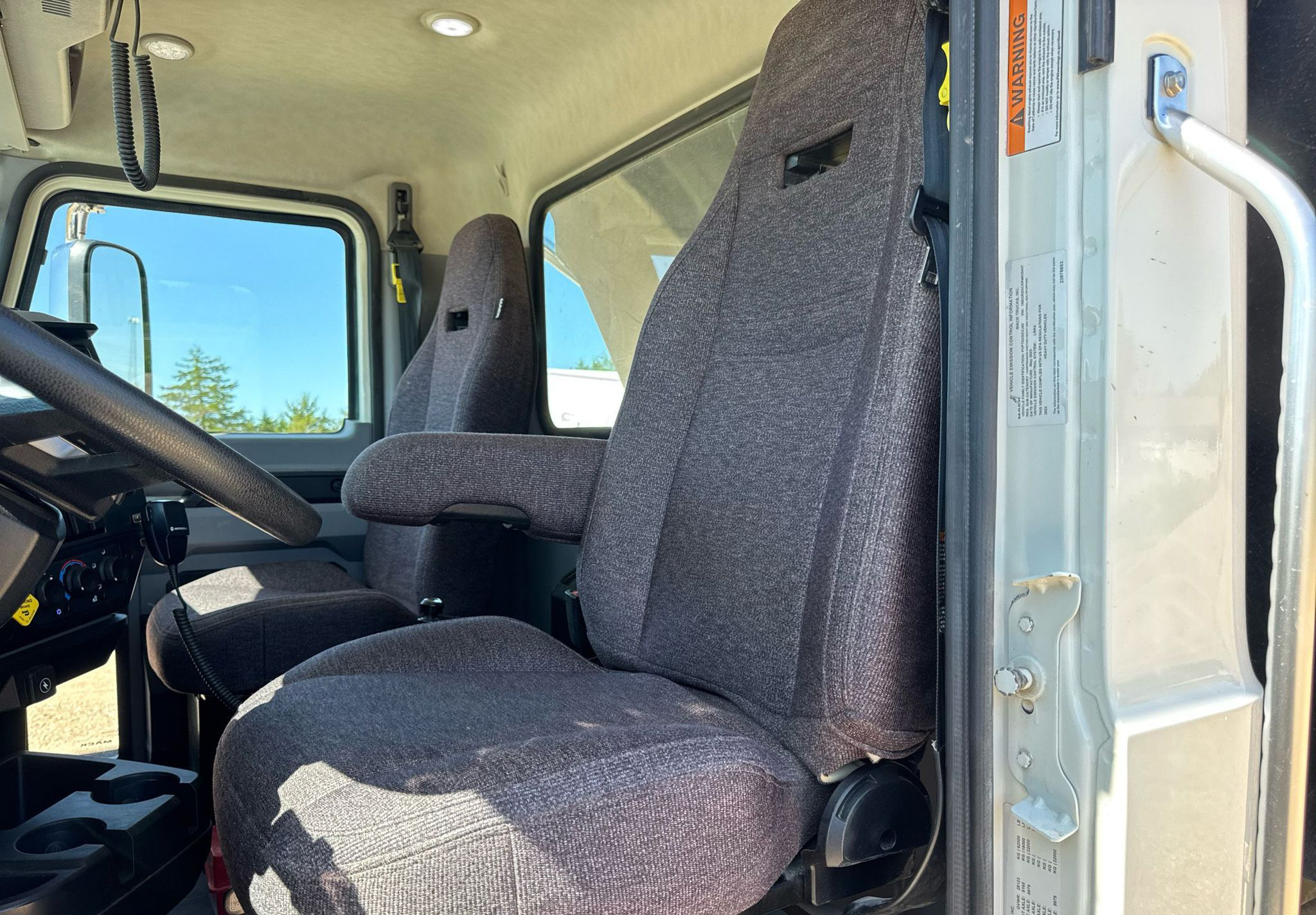 2024 Mack Granite GR64F - photo 1