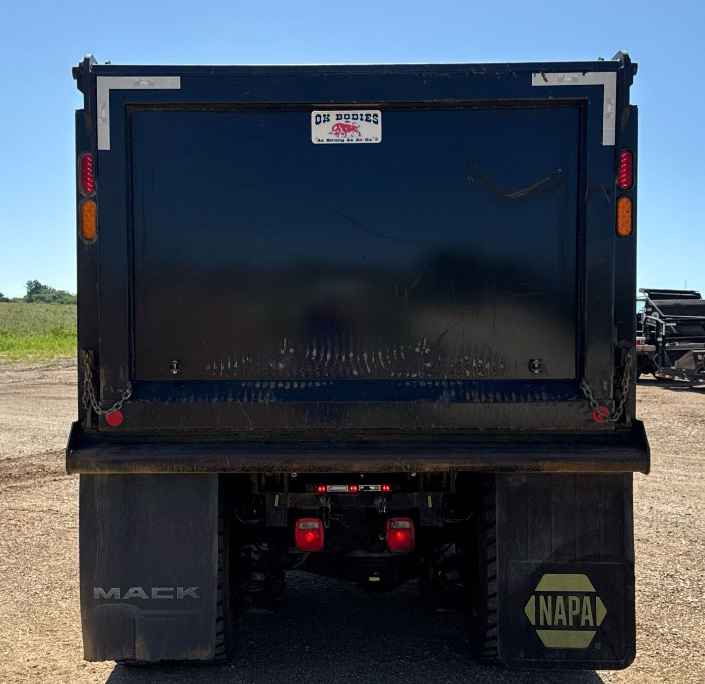 2024 Mack Granite GR64F - photo 1