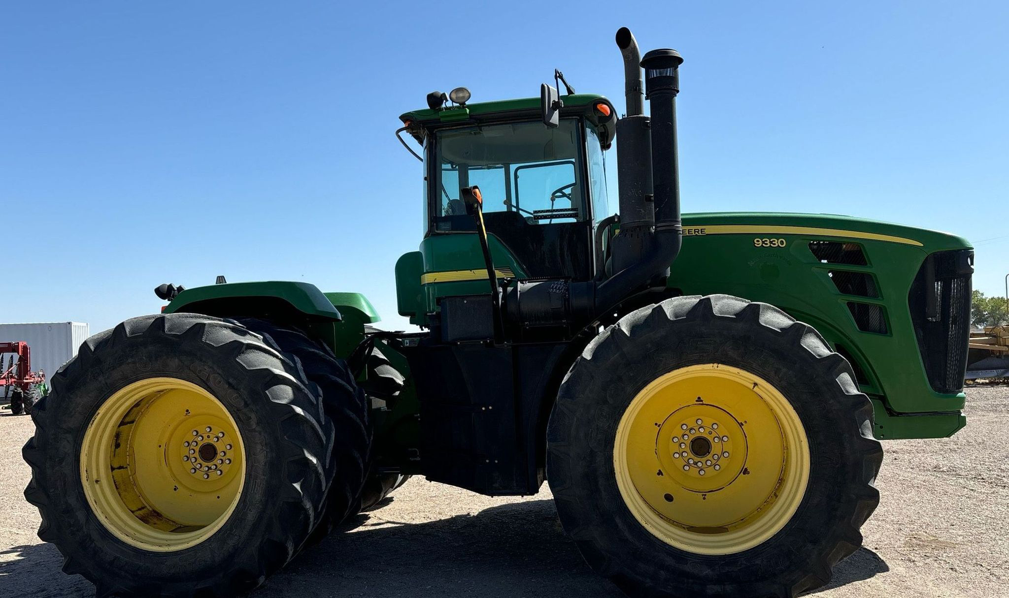 2011 John Deere 9330 - photo 1