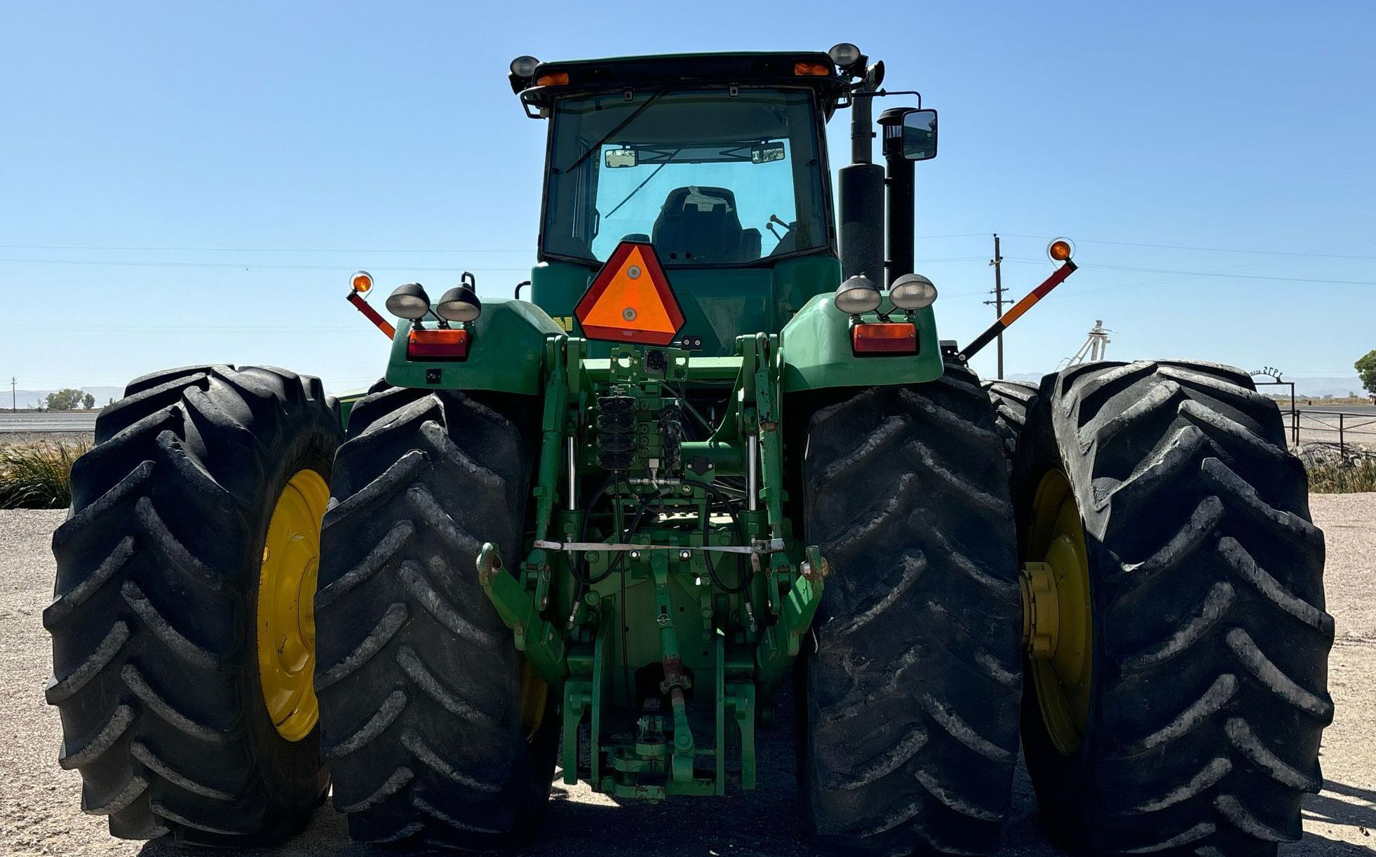2011 John Deere 9330 - photo 1