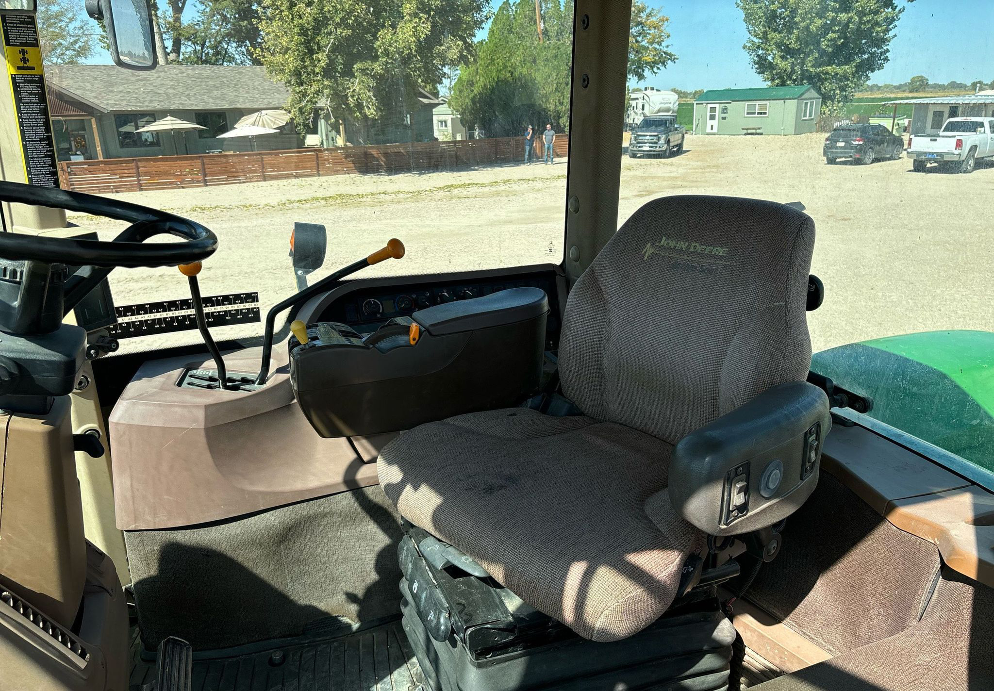 2011 John Deere 9330 - photo 1