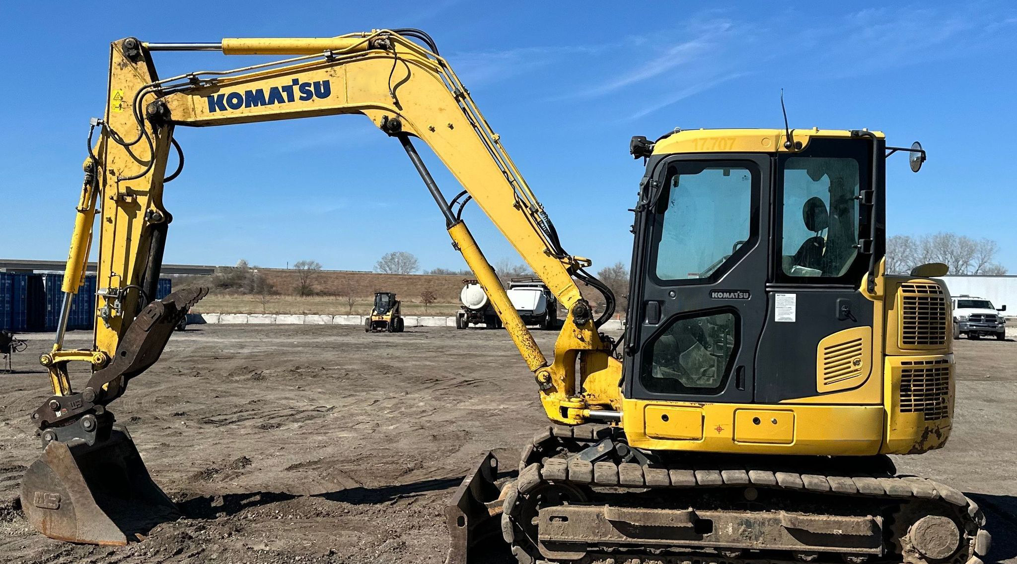 2015 Komatsu PC88MR-10 - photo 1