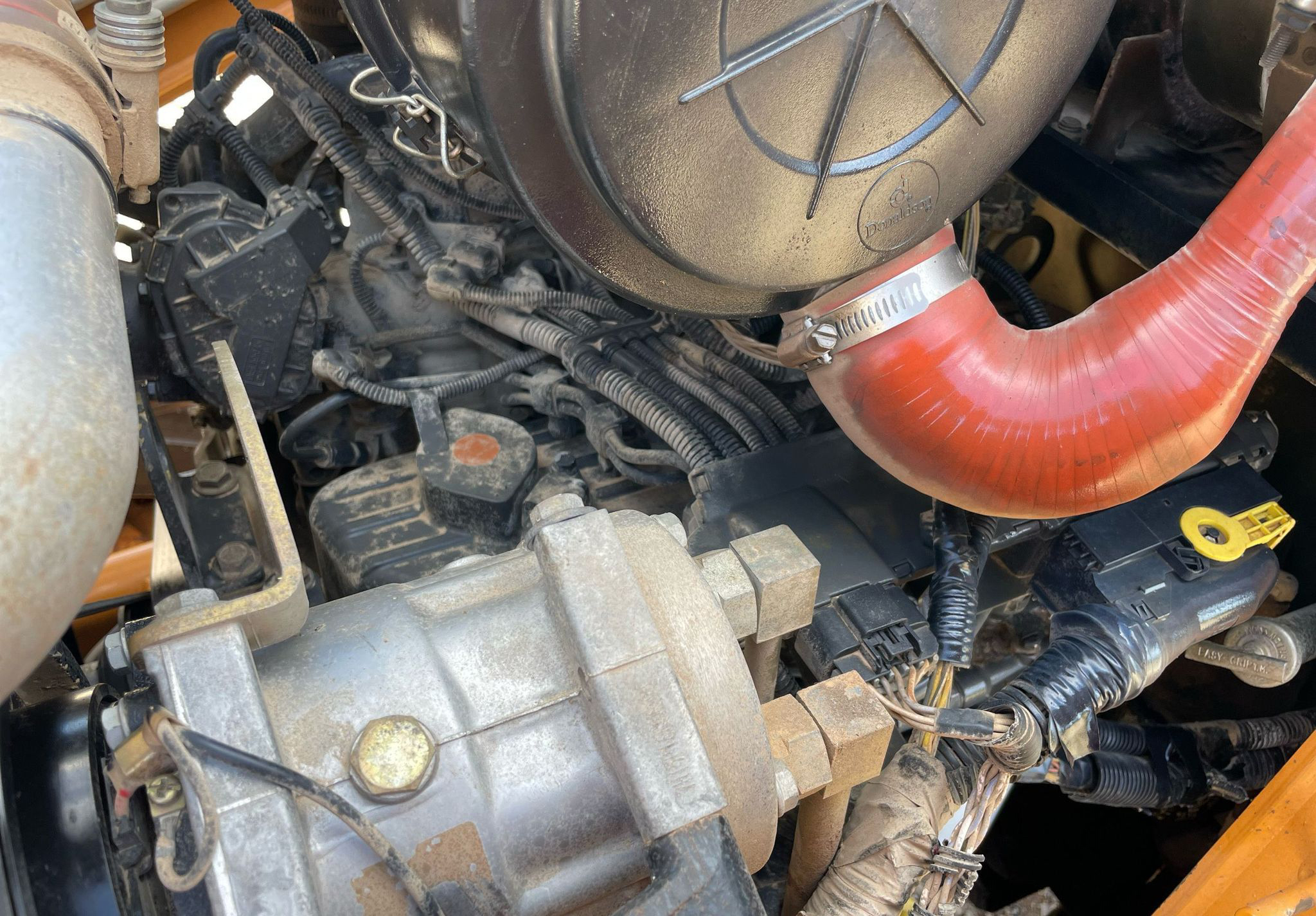 2013 Case 580N - photo 1