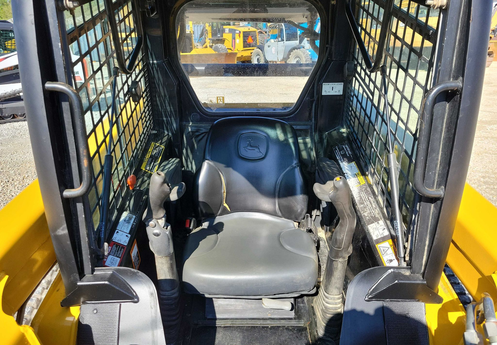 2006 John Deere CT322 - photo 1