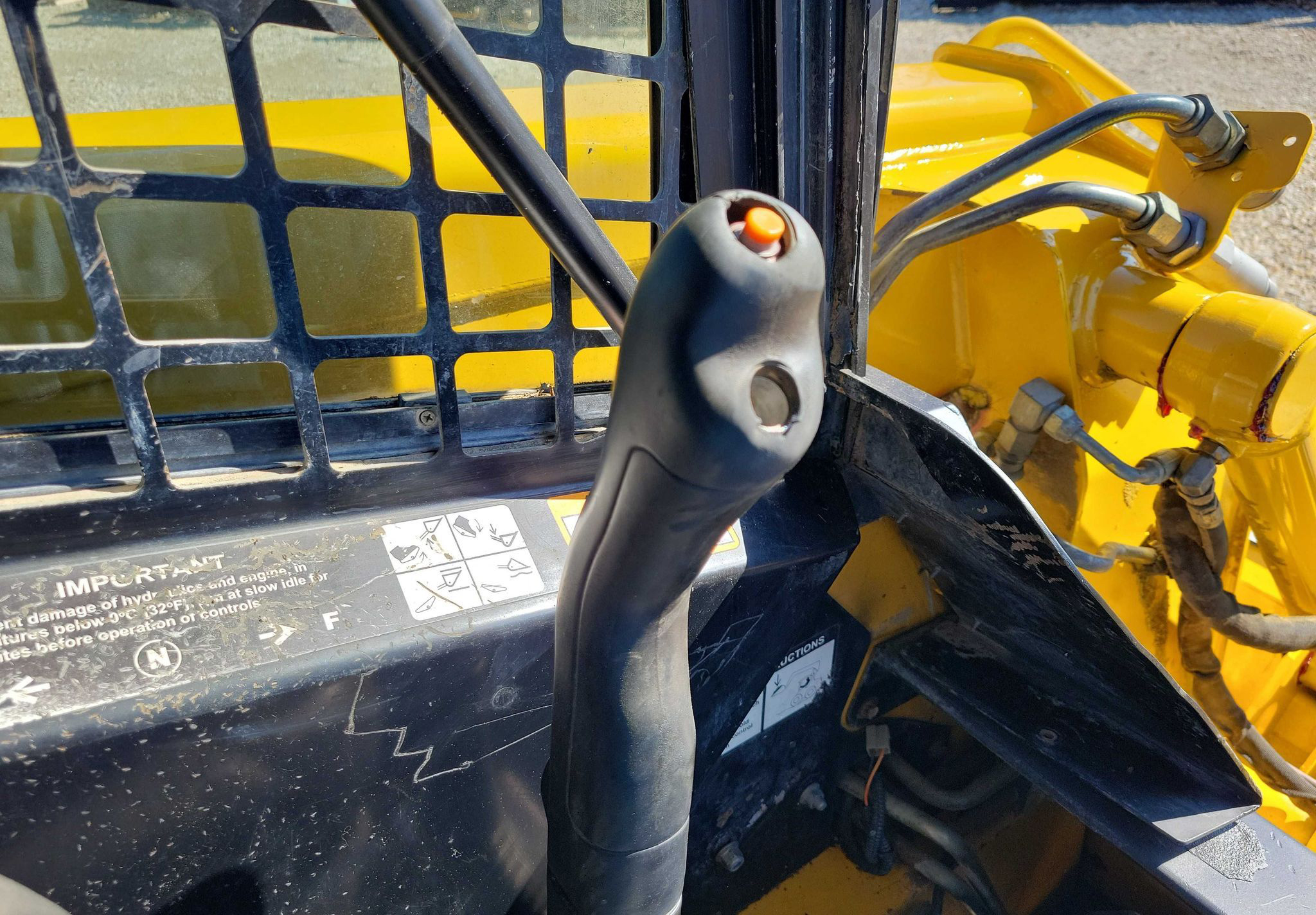 2006 John Deere CT322 - photo 1
