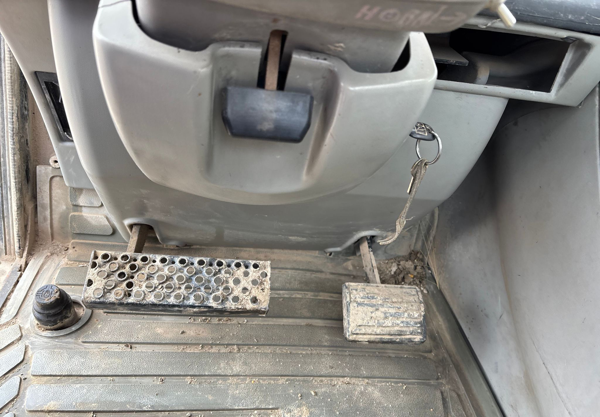 2005 Caterpillar TH220B - photo 1
