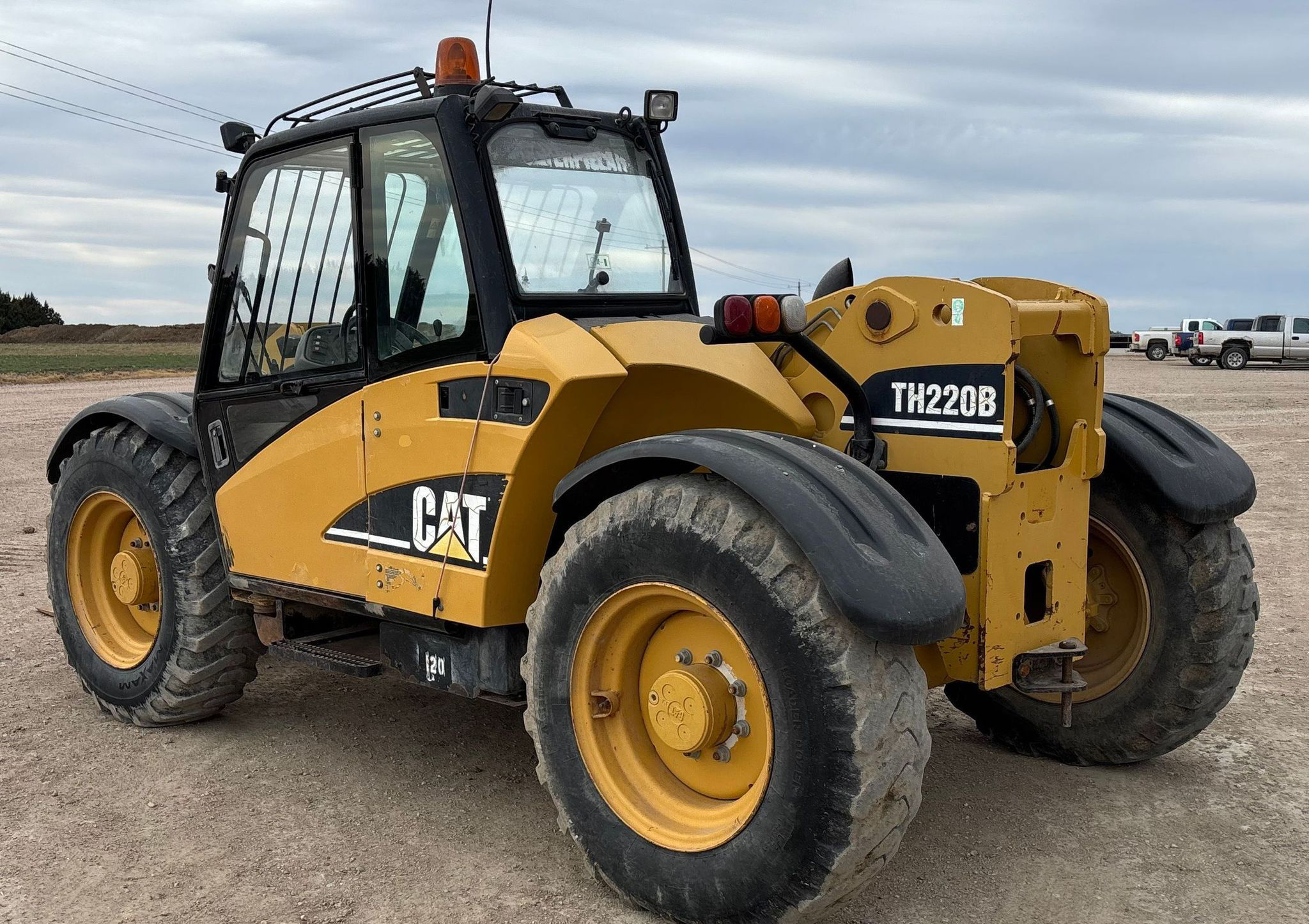2005 Caterpillar TH220B - photo 1