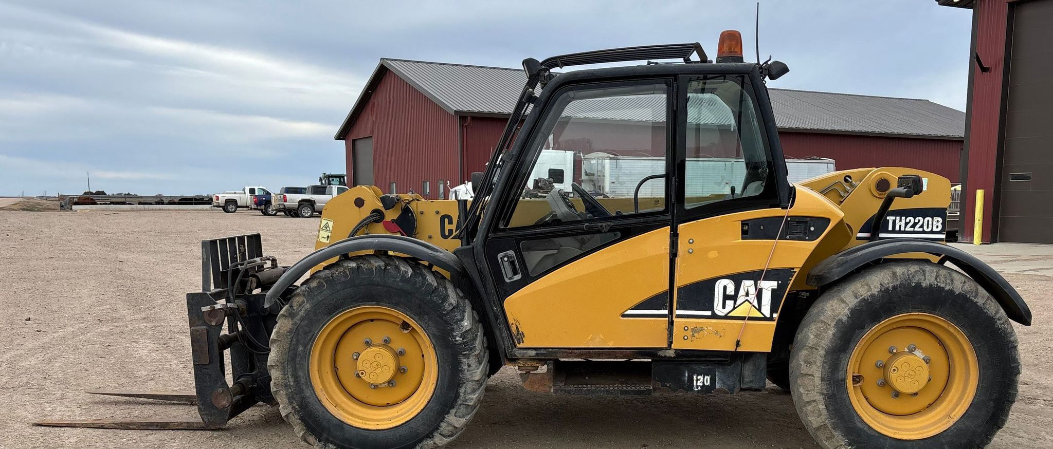 2005 Caterpillar TH220B - photo 1