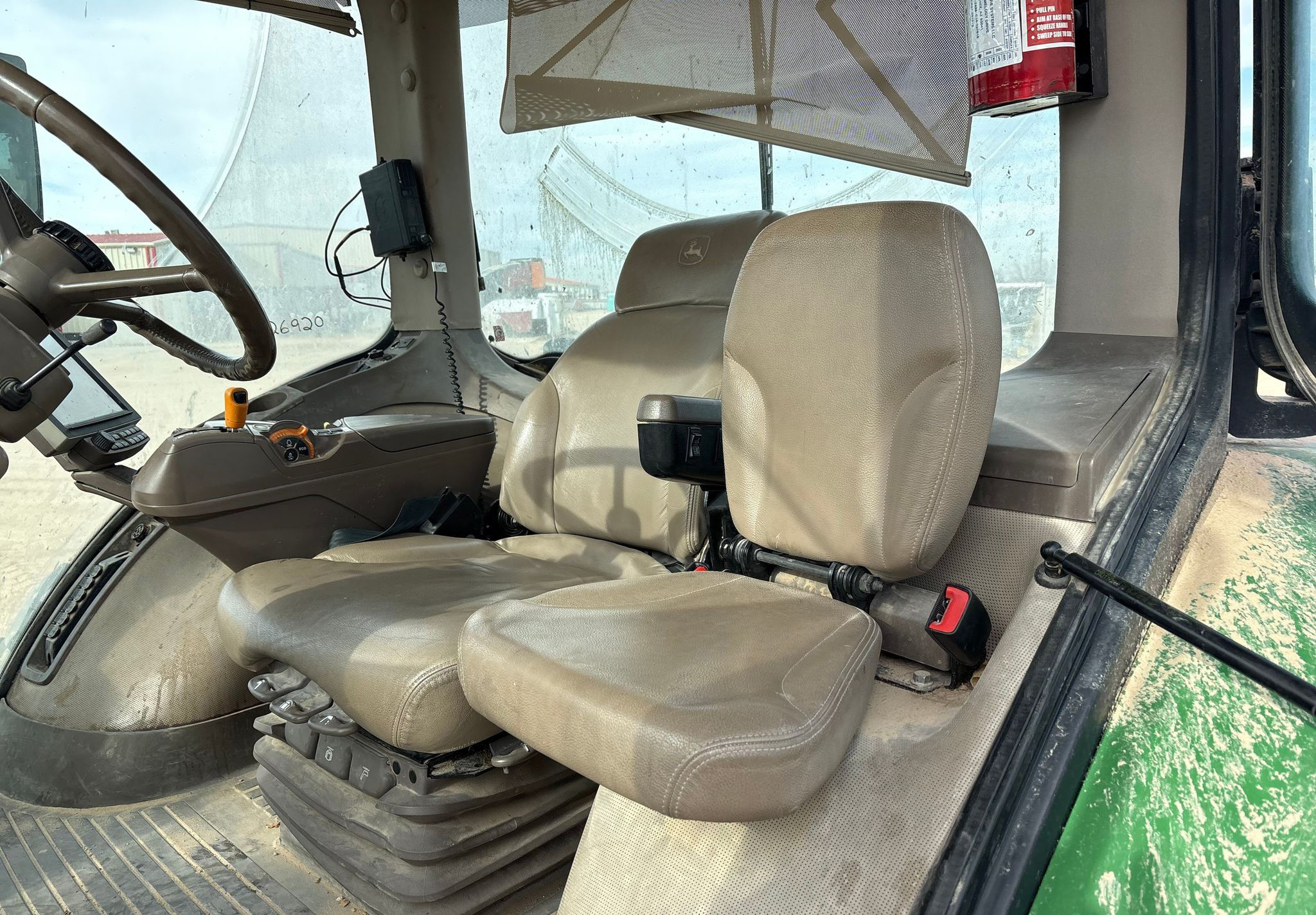 2019 John Deere 8245R - photo 1