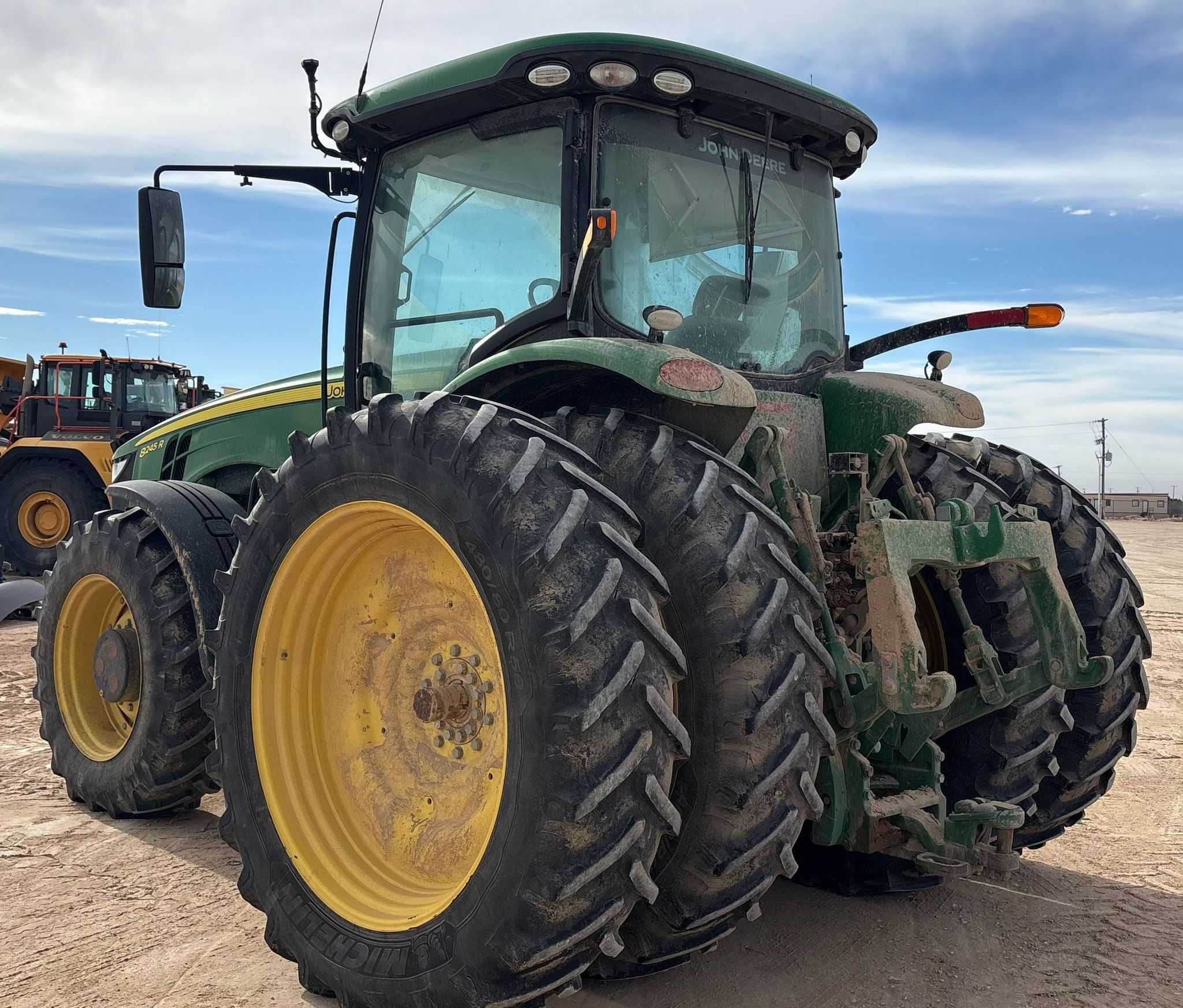 2019 John Deere 8245R - photo 1