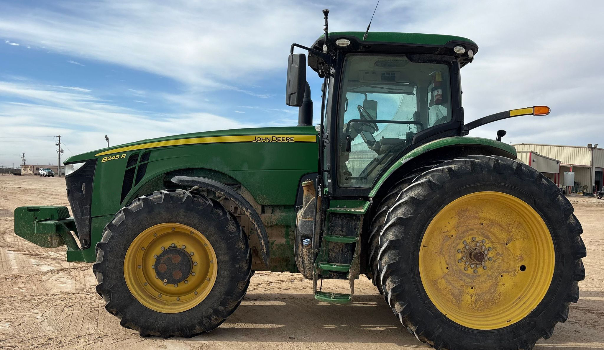 2019 John Deere 8245R - photo 1