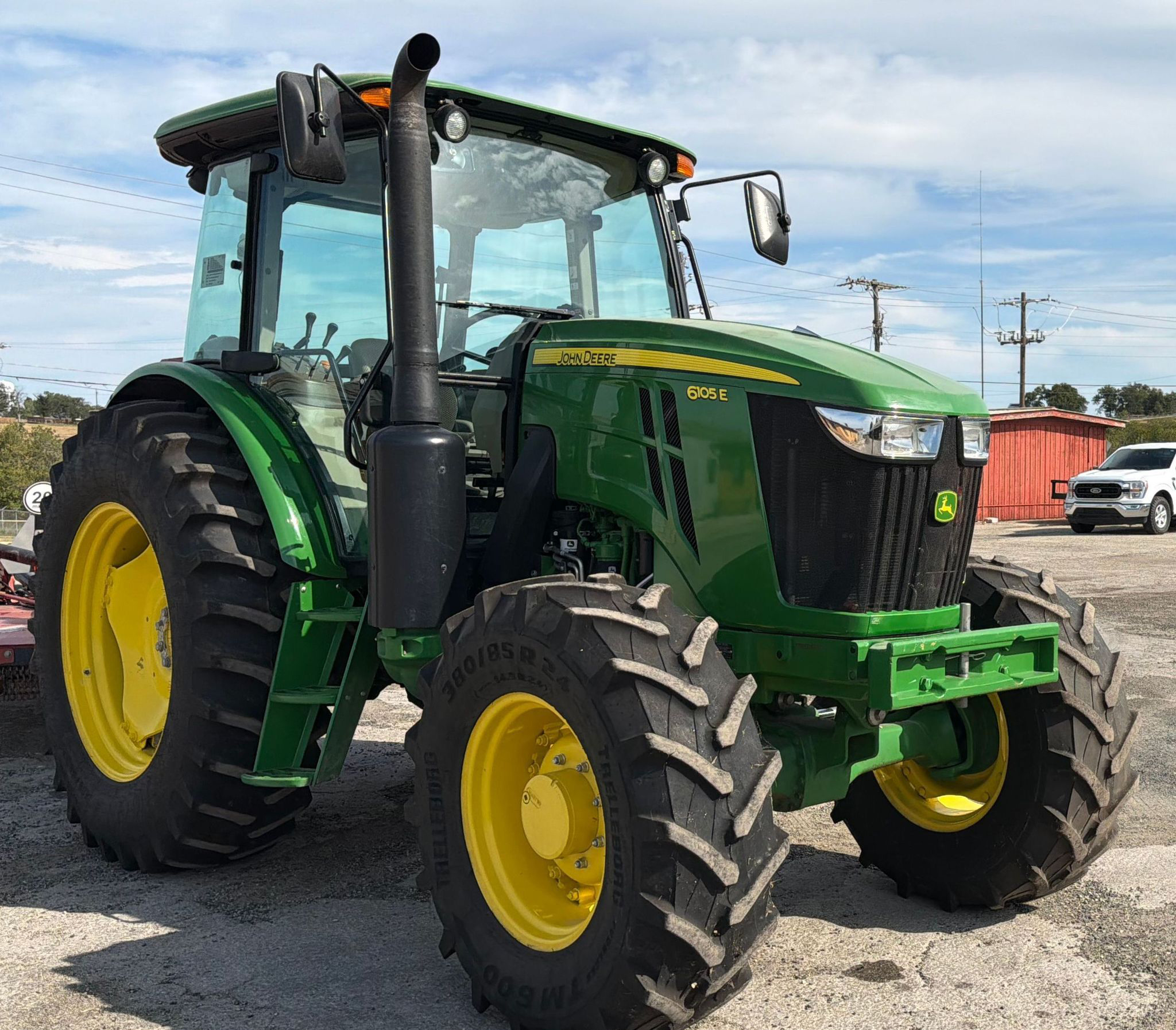 2022 John Deere 6105E - photo 1