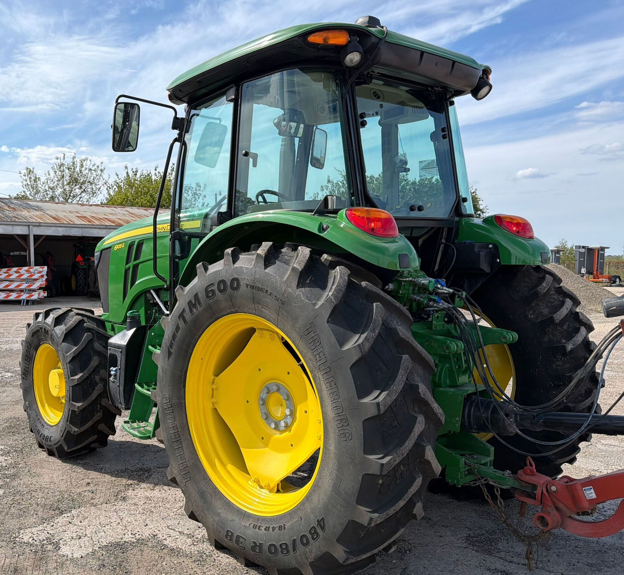 2022 John Deere 6105E - photo 1