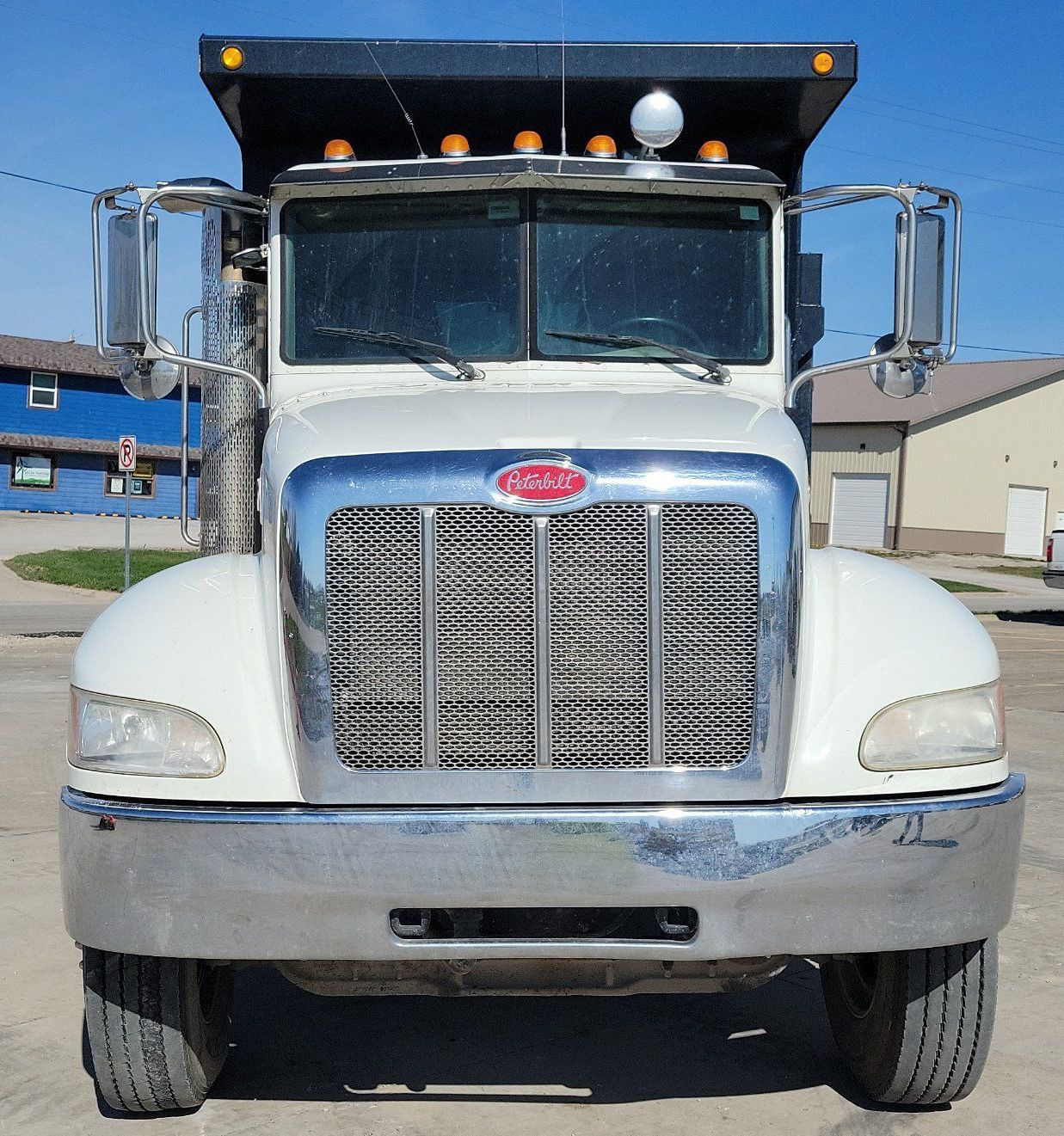 2014 Peterbilt 348 - photo 1