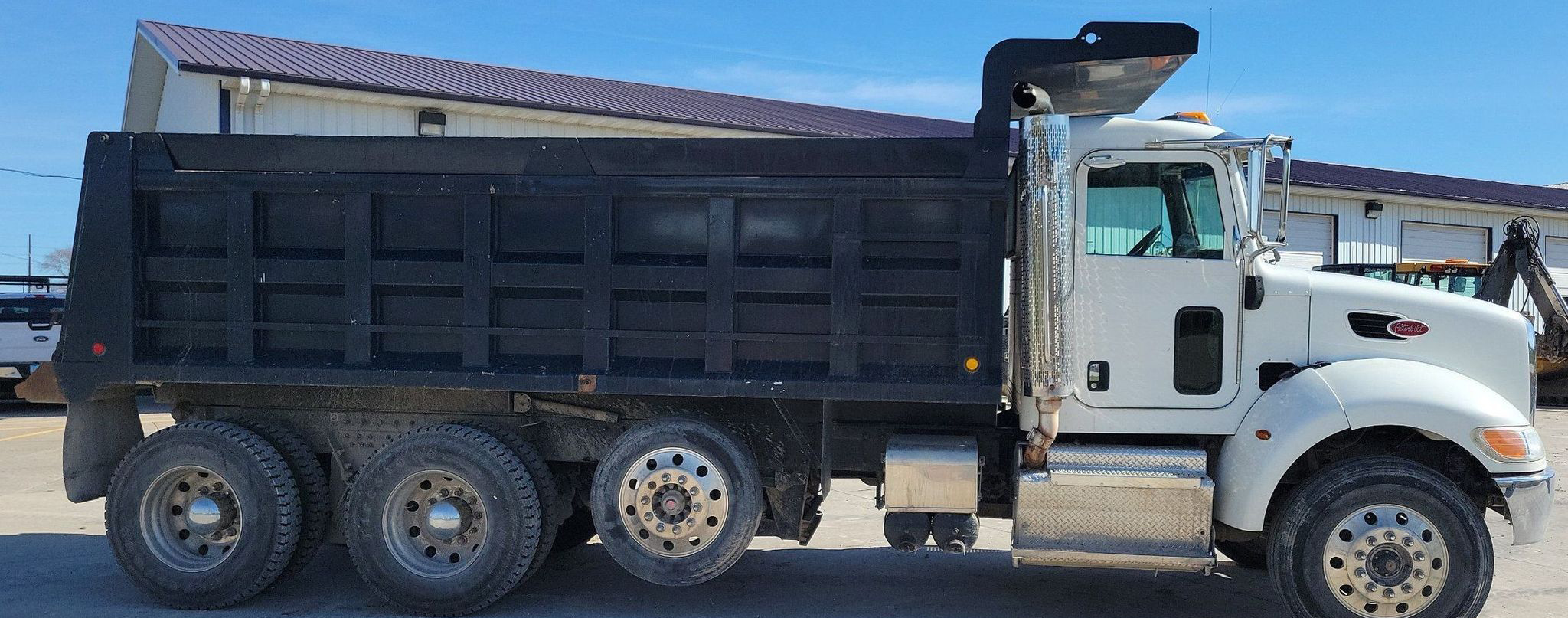 2014 Peterbilt 348 - photo 1