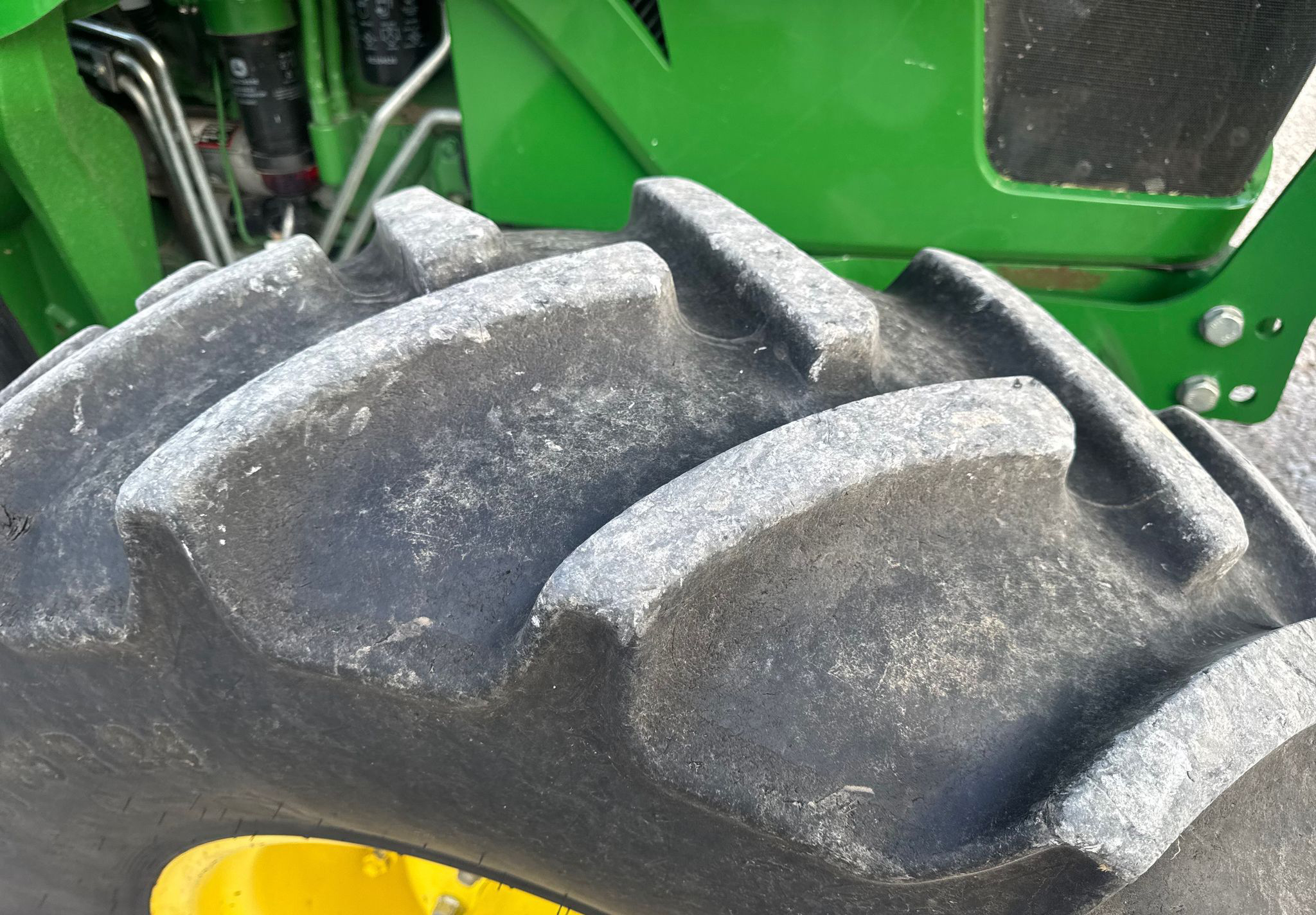 2019 John Deere 6105E - photo 1