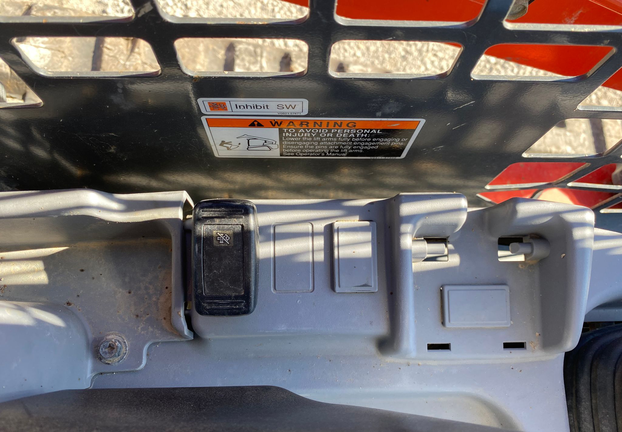 2017 Kubota SVL75-2 - photo 1