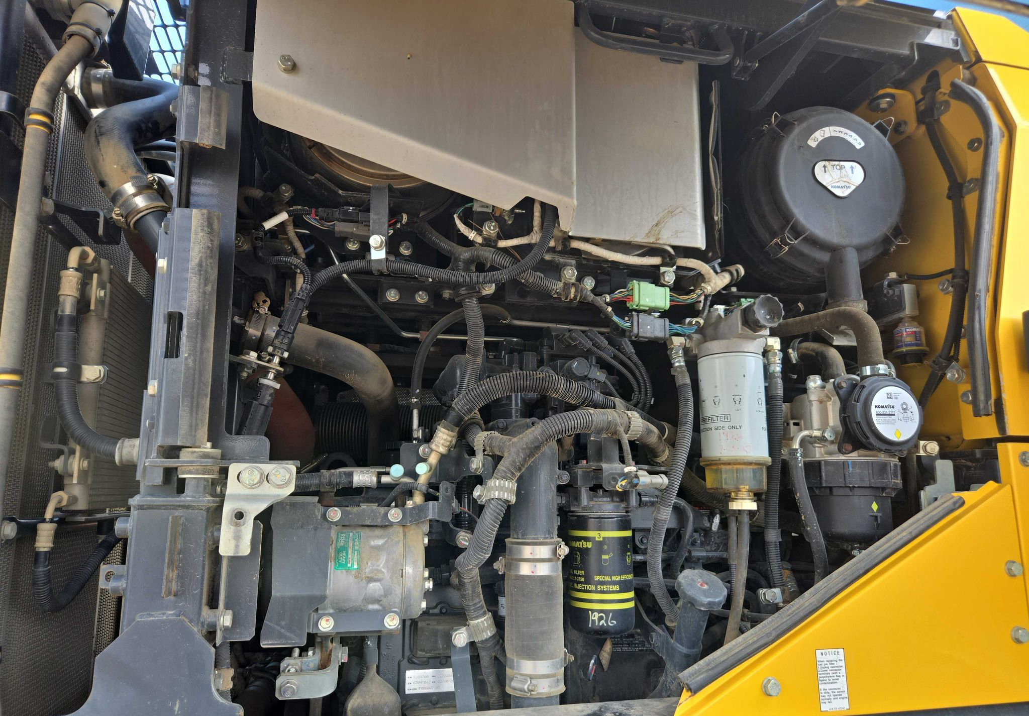 2021 Komatsu WA320-8 - photo 1