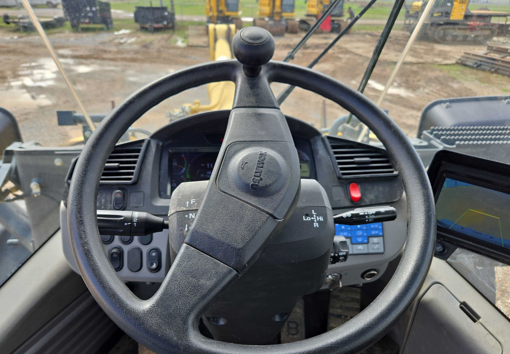 2021 Komatsu WA320-8 - photo 1