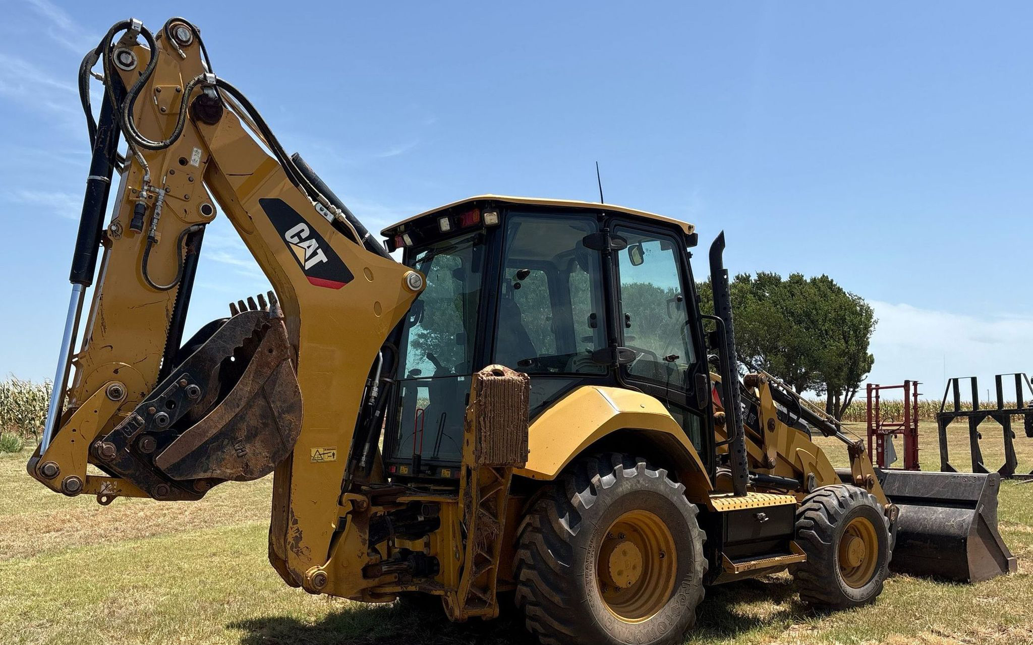 2016 Caterpillar 420F2 IT - photo 1