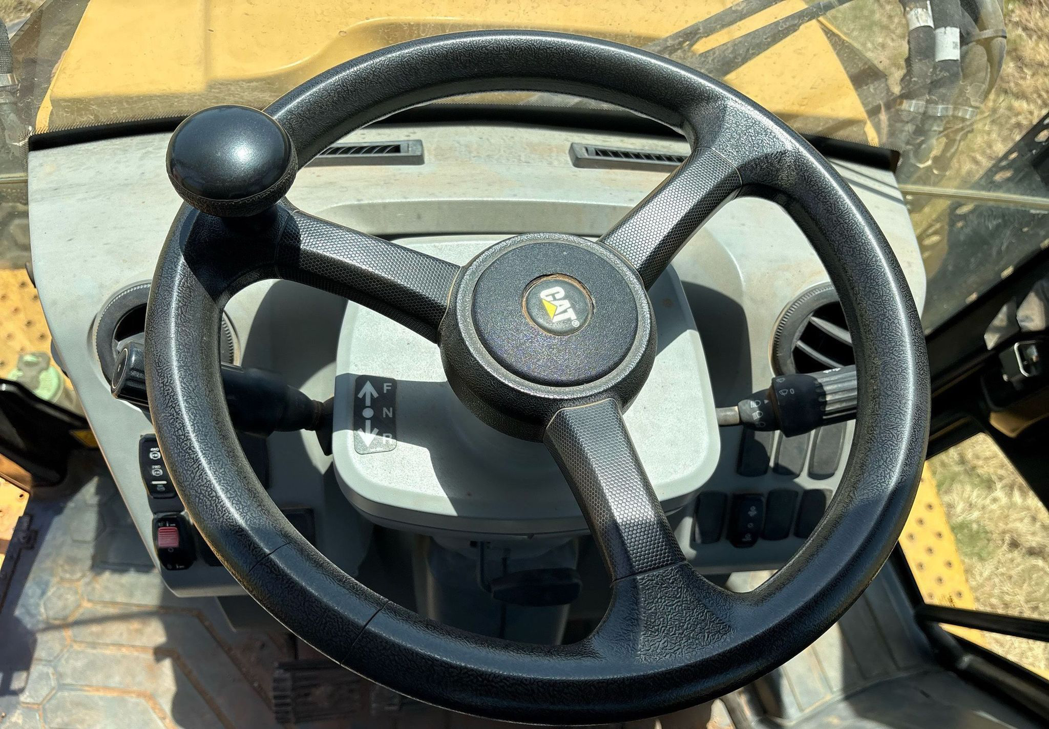 2016 Caterpillar 420F2 IT - photo 1