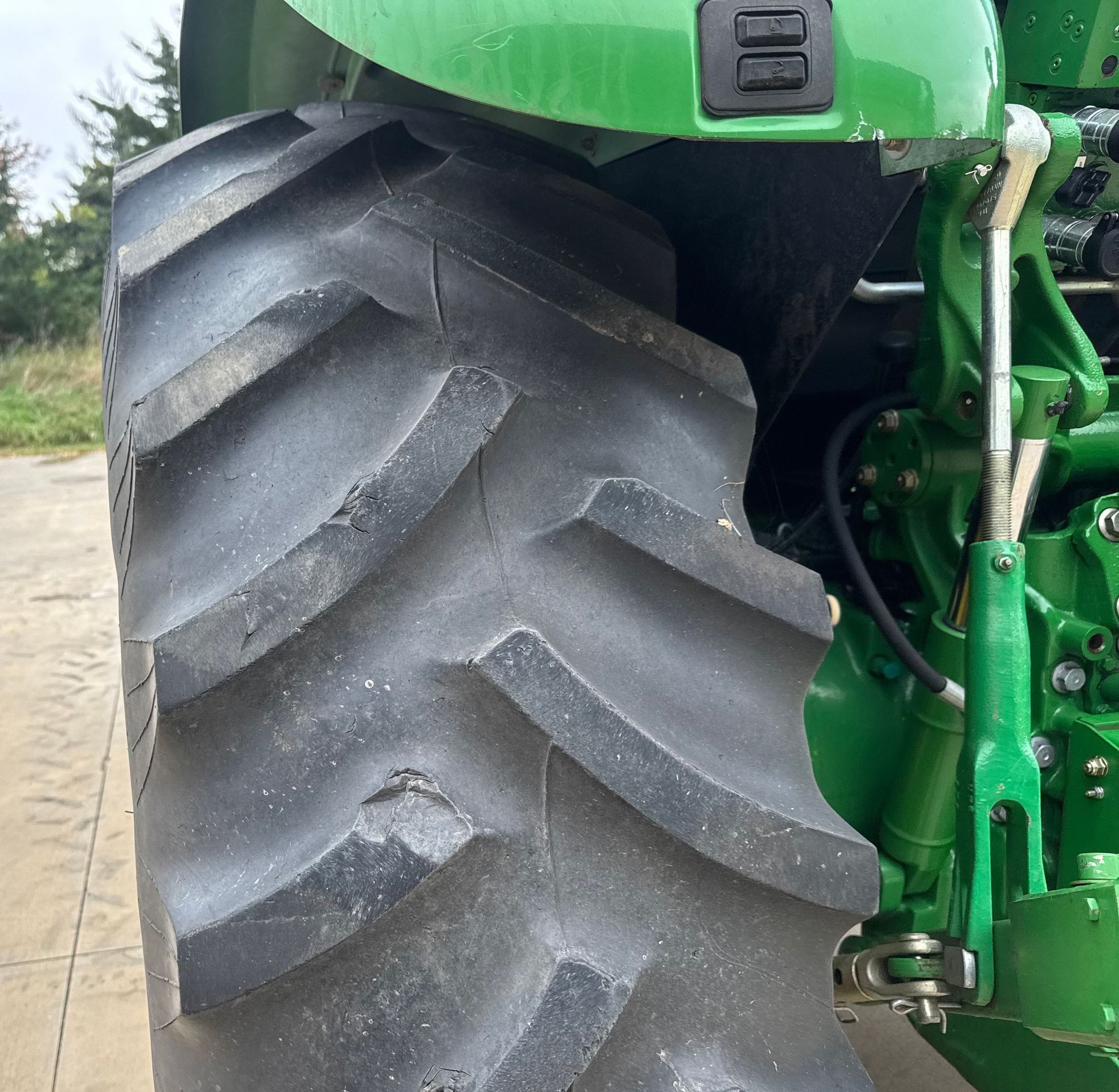 2010 John Deere 5085M - photo 1