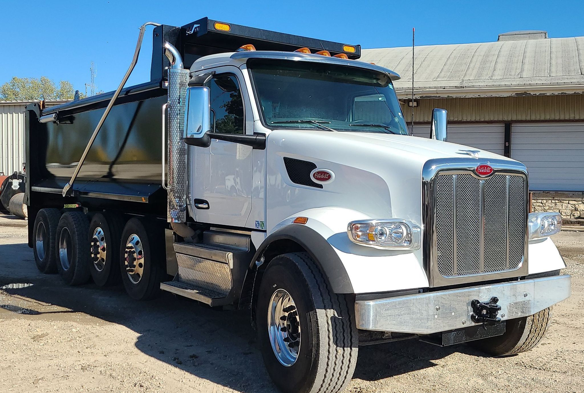 2023 Peterbilt 567 - photo 1