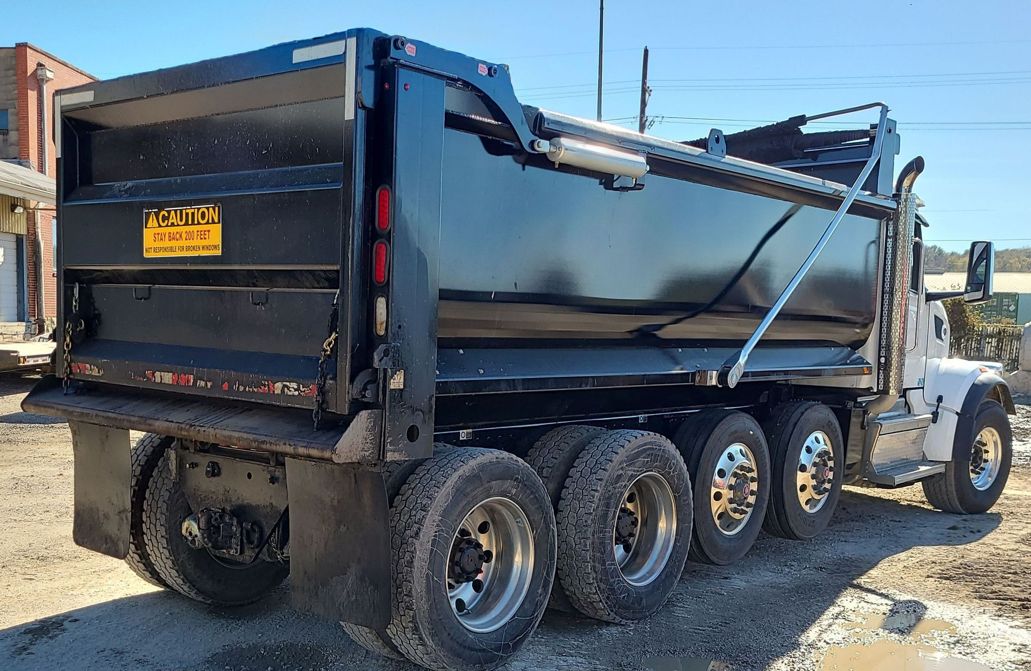 2023 Peterbilt 567 - photo 1