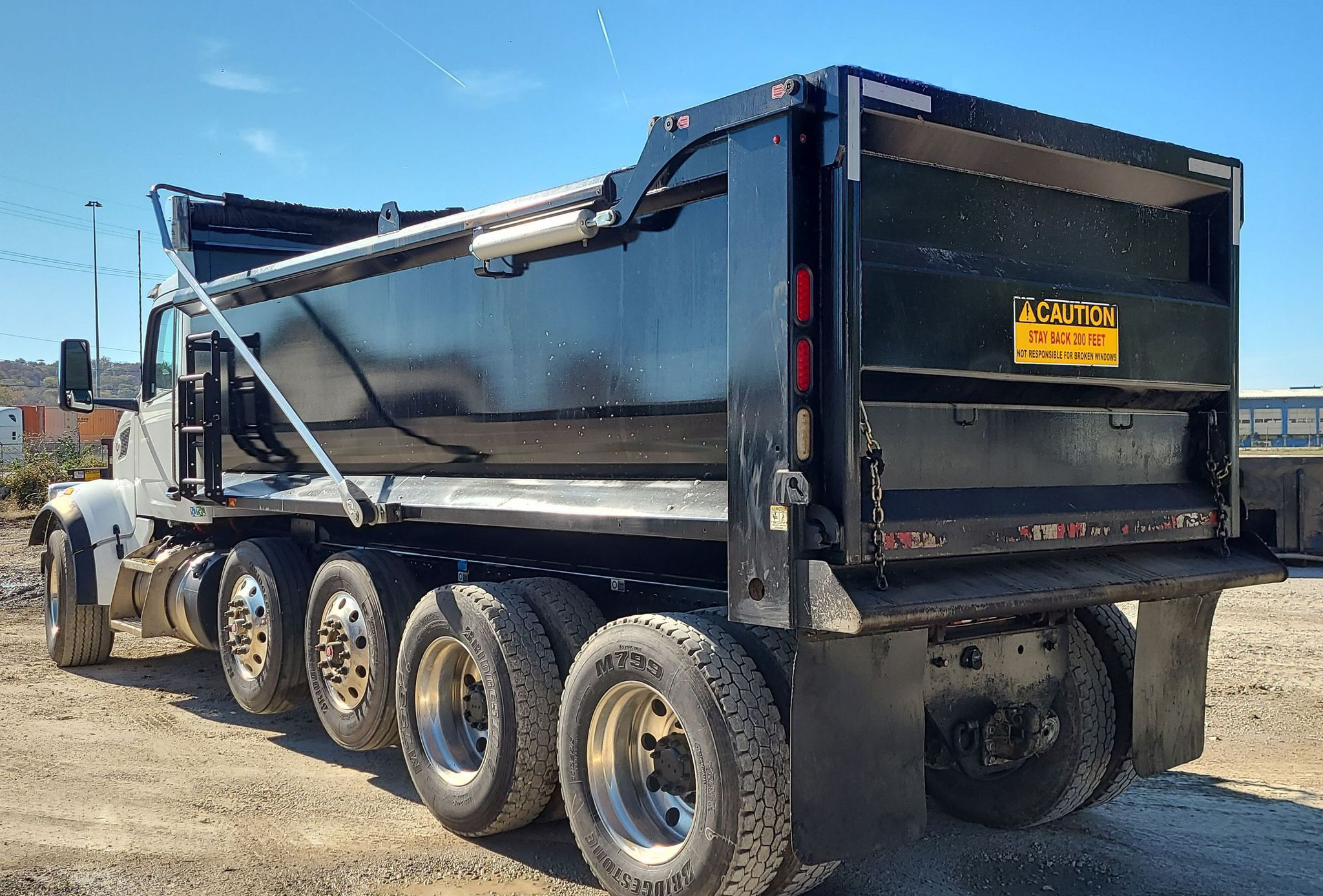 2023 Peterbilt 567 - photo 1